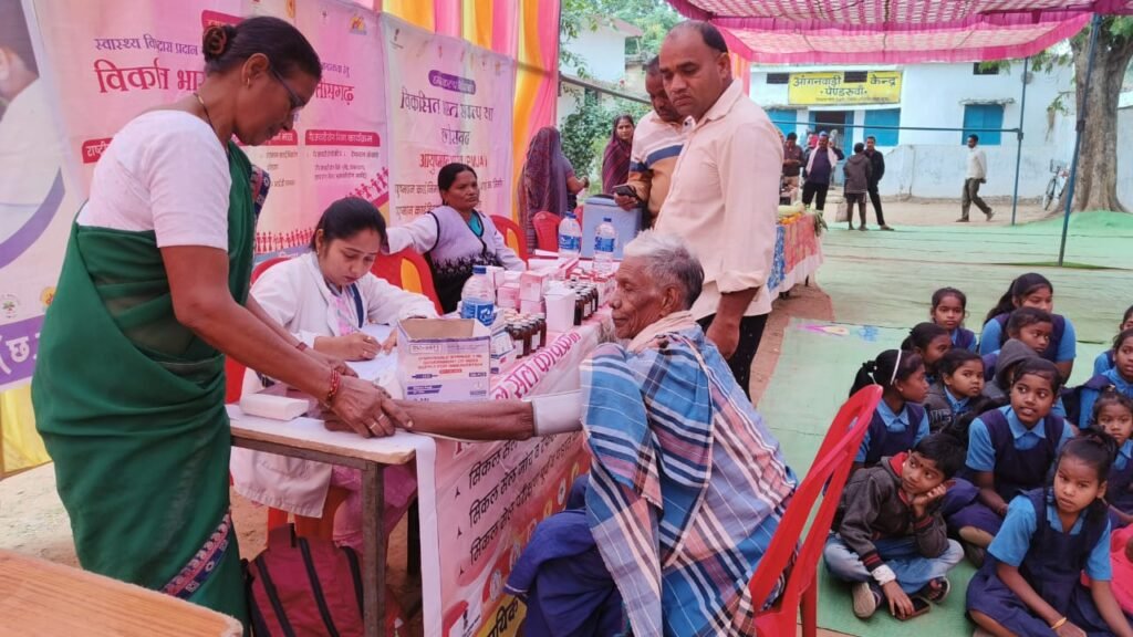 विकसित भारत संकल्प यात्रा शिविरों में ग्रामीणों को मिल रही जनकल्याणकारी योजनाओं की जानकारी और लाभ .. Kshiti Technologies विकसित भारत संकल्प यात्रा शिविरों में ग्रामीणों को मिल रही जनकल्याणकारी योजनाओं की जानकारी और लाभ .. Kshiti Technologies