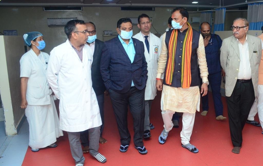 डॉक्टर को लोग भगवान मानते हैं, इसलिए मरीजों के साथ जनता का विश्वास बना रहे: स्वास्थ्य मंत्री श्याम बिहारी जायसवाल .. Kshiti Technologies डॉक्टर को लोग भगवान मानते हैं, इसलिए मरीजों के साथ जनता का विश्वास बना रहे: स्वास्थ्य मंत्री श्याम बिहारी जायसवाल .. Kshiti Technologies