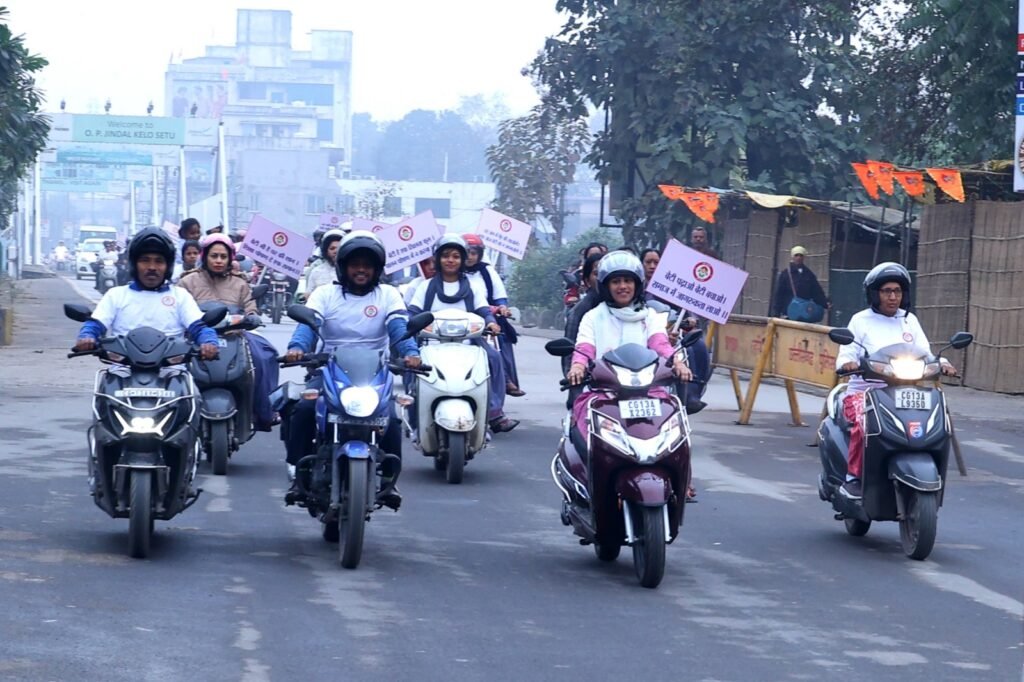 बेटियों को जितना पढ़ाएंगे, देश उतना विकसित होगा - कलेक्टर कार्तिकेया गोयल .. Kshiti Technologies बेटियों को जितना पढ़ाएंगे, देश उतना विकसित होगा - कलेक्टर कार्तिकेया गोयल .. Kshiti Technologies