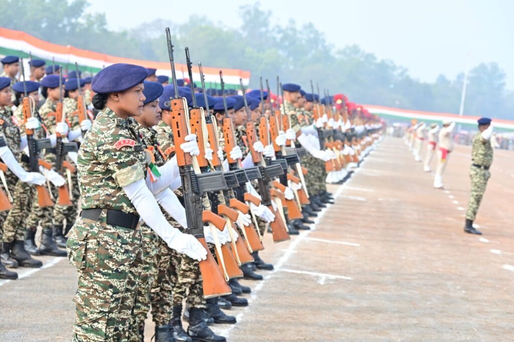 75 वें गणतंत्र दिवस के अवसर पर राज्यपाल विश्वभूषण हरिचंदन ने राजधानी रायपुर के पुलिस परेड ग्राउंड में ध्वजारोहण कर परेड की सलामी ली .. Kshiti Technologies 75 वें गणतंत्र दिवस के अवसर पर राज्यपाल विश्वभूषण हरिचंदन ने राजधानी रायपुर के पुलिस परेड ग्राउंड में ध्वजारोहण कर परेड की सलामी ली .. Kshiti Technologies