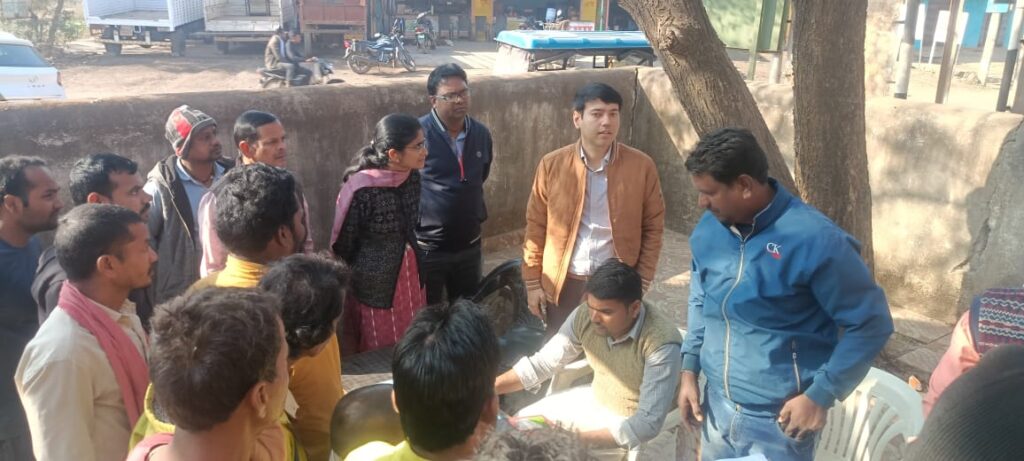 कलेक्टर ने प्रधानमंत्री विश्वकर्मा योजना के विशेष शिविर का किया निरीक्षण .. Kshiti Technologies कलेक्टर ने प्रधानमंत्री विश्वकर्मा योजना के विशेष शिविर का किया निरीक्षण .. Kshiti Technologies