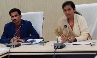 कलेक्टर डॉ फरिहा आलम सिद्दीकी ने पंचायत एवं ग्रामीण विकास विभाग की बैठक ली .. Kshiti Technologies