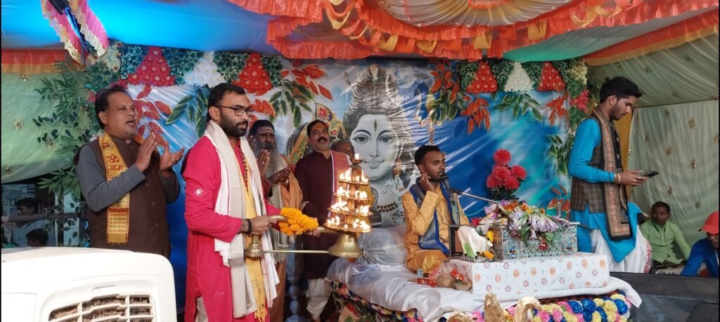 श्री शिव महा पुराण यज्ञ कथा के पंचम दिवस पर श्रोताओं ने भगवान भोलेनाथ परिवार की दिव्य कथा का किया रसपान .. Kshiti Technologies श्री शिव महा पुराण यज्ञ कथा के पंचम दिवस पर श्रोताओं ने भगवान भोलेनाथ परिवार की दिव्य कथा का किया रसपान .. Kshiti Technologies