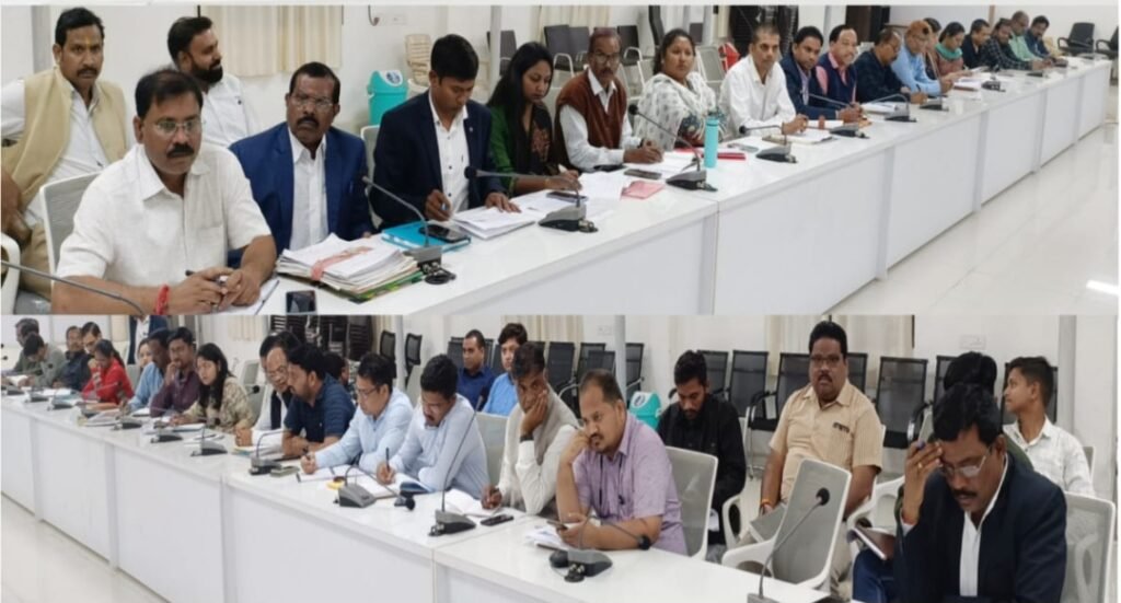 कलेक्टर ने ली साप्ताहिक समय सीमा की बैठक .. Kshiti Technologies कलेक्टर ने ली साप्ताहिक समय सीमा की बैठक .. Kshiti Technologies