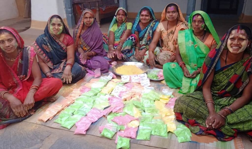 मंदिरों में चढ़े फूलों से बना रही सुगंधित हर्बल गुलाल .. Kshiti Technologies मंदिरों में चढ़े फूलों से बना रही सुगंधित हर्बल गुलाल .. Kshiti Technologies