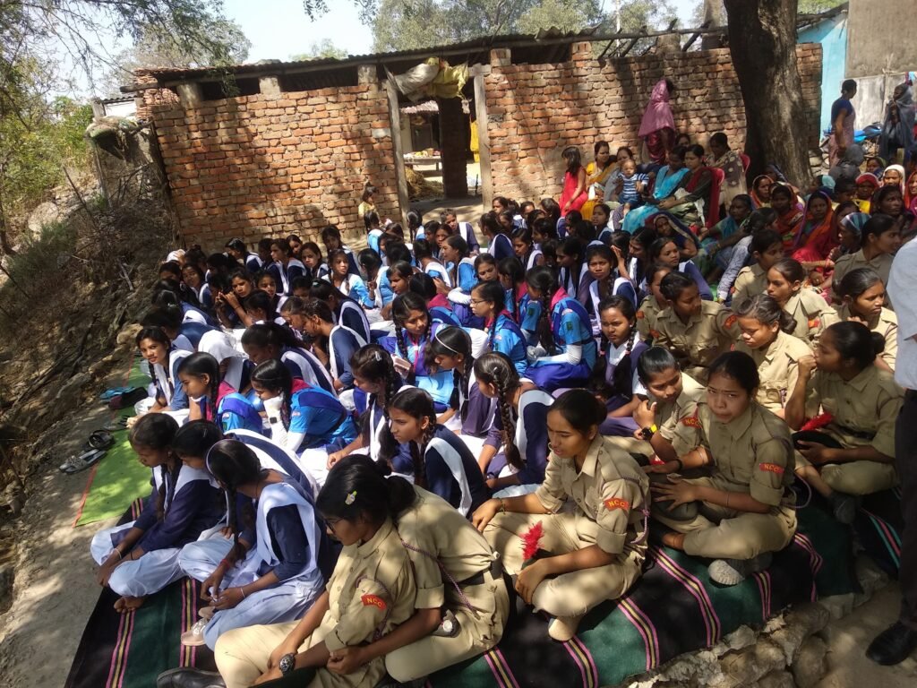 साराडीह बैराज में एनडीआरएफ टीम द्वारा बाढ़ एवं आपदा से बचाव का किया गया जीवंत प्रदर्शन .. Kshiti Technologies साराडीह बैराज में एनडीआरएफ टीम द्वारा बाढ़ एवं आपदा से बचाव का किया गया जीवंत प्रदर्शन .. Kshiti Technologies