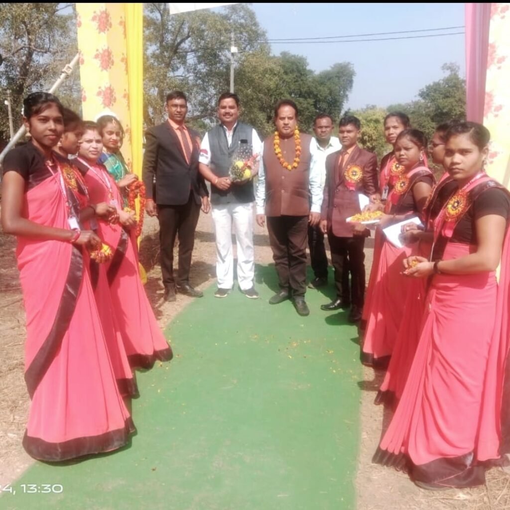 ज्ञानकुंज पब्लिक स्कूल असौंदा में वार्षिकोत्सव आयोजित .. Kshiti Technologies