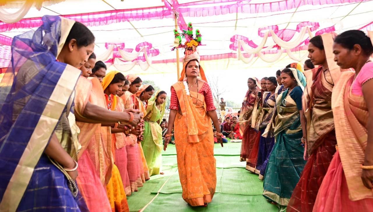 लोगों को मिल रहे रोजगार और स्वरोजगार से मजबूत हो रहा है समाज .. Kshiti Technologies लोगों को मिल रहे रोजगार और स्वरोजगार से मजबूत हो रहा है समाज .. Kshiti Technologies