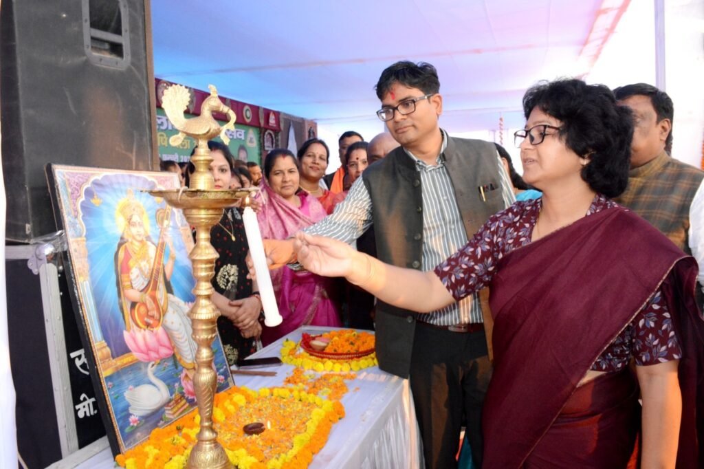 संस्कृति एवं जांजगीर की पहचान है जाज्वल्यदेव लोक महोत्सव - ओ. पी. चौधरी .. Kshiti Technologies संस्कृति एवं जांजगीर की पहचान है जाज्वल्यदेव लोक महोत्सव - ओ. पी. चौधरी .. Kshiti Technologies