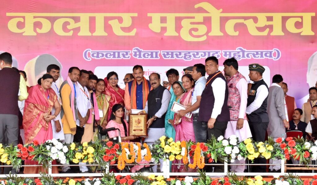 अपनी मेहनत से हर क्षेत्र में आगे बढ़ रहा है कलार समाज - अरुण साव .. Kshiti Technologies अपनी मेहनत से हर क्षेत्र में आगे बढ़ रहा है कलार समाज - अरुण साव .. Kshiti Technologies
