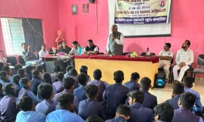 स्वास्थ्य जागरूकता शिविर में शामिल हुए जिले के मुख्य चिकित्सा एवं स्वास्थ्य अधिकारी डॉ निराला .. Kshiti Technologies