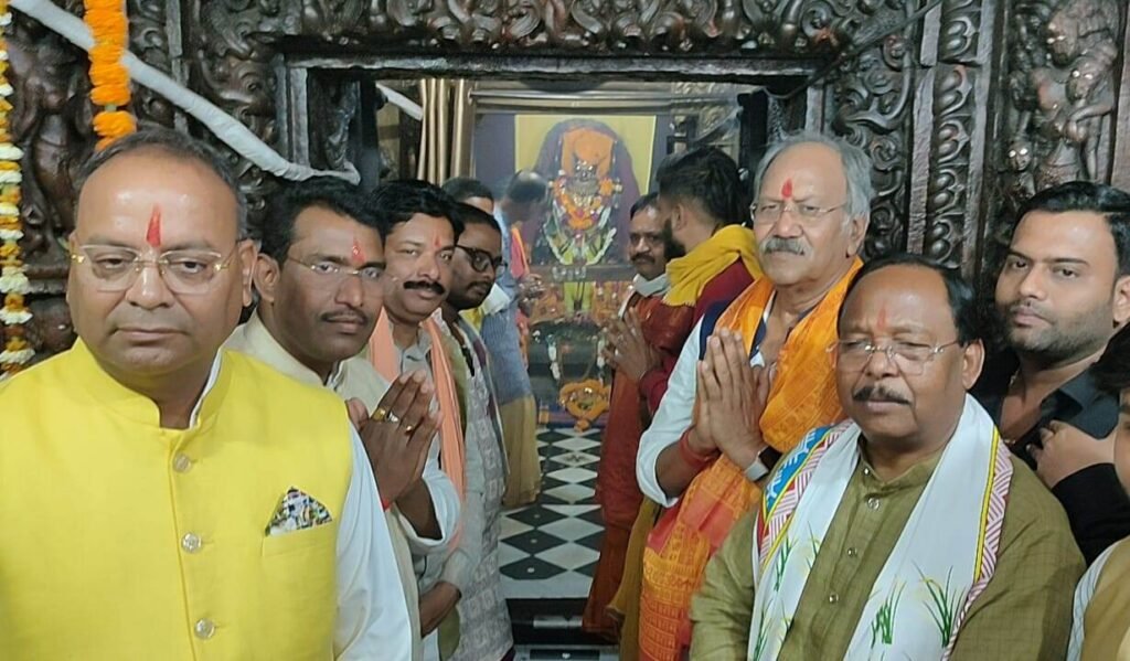 धर्मस्व मंत्री बृजमोहन अग्रवाल ने की महानदी की महाआरती .. Kshiti Technologies धर्मस्व मंत्री बृजमोहन अग्रवाल ने की महानदी की महाआरती .. Kshiti Technologies