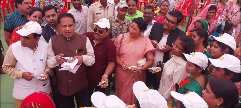 जिले में आयोजित विकसित भारत विकसित छत्तीसगढ़ कार्यक्रम में प्रधानमंत्री नरेन्द्र मोदी का उद्बोधन सुनने बड़ी संख्या में पहुँचे लोग .. Kshiti Technologies जिले में आयोजित विकसित भारत विकसित छत्तीसगढ़ कार्यक्रम में प्रधानमंत्री नरेन्द्र मोदी का उद्बोधन सुनने बड़ी संख्या में पहुँचे लोग .. Kshiti Technologies