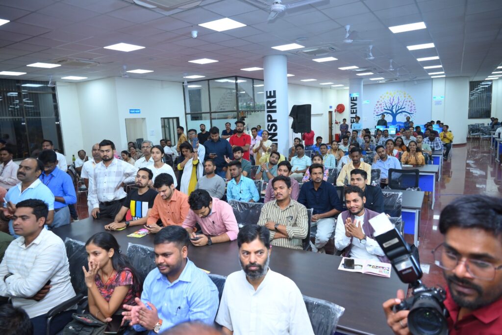 मुख्यमंत्री साय ने किया तक्षशिला रीडिंग जोन सह लाइब्रेरी का लोकार्पण .. Kshiti Technologies मुख्यमंत्री साय ने किया तक्षशिला रीडिंग जोन सह लाइब्रेरी का लोकार्पण .. Kshiti Technologies