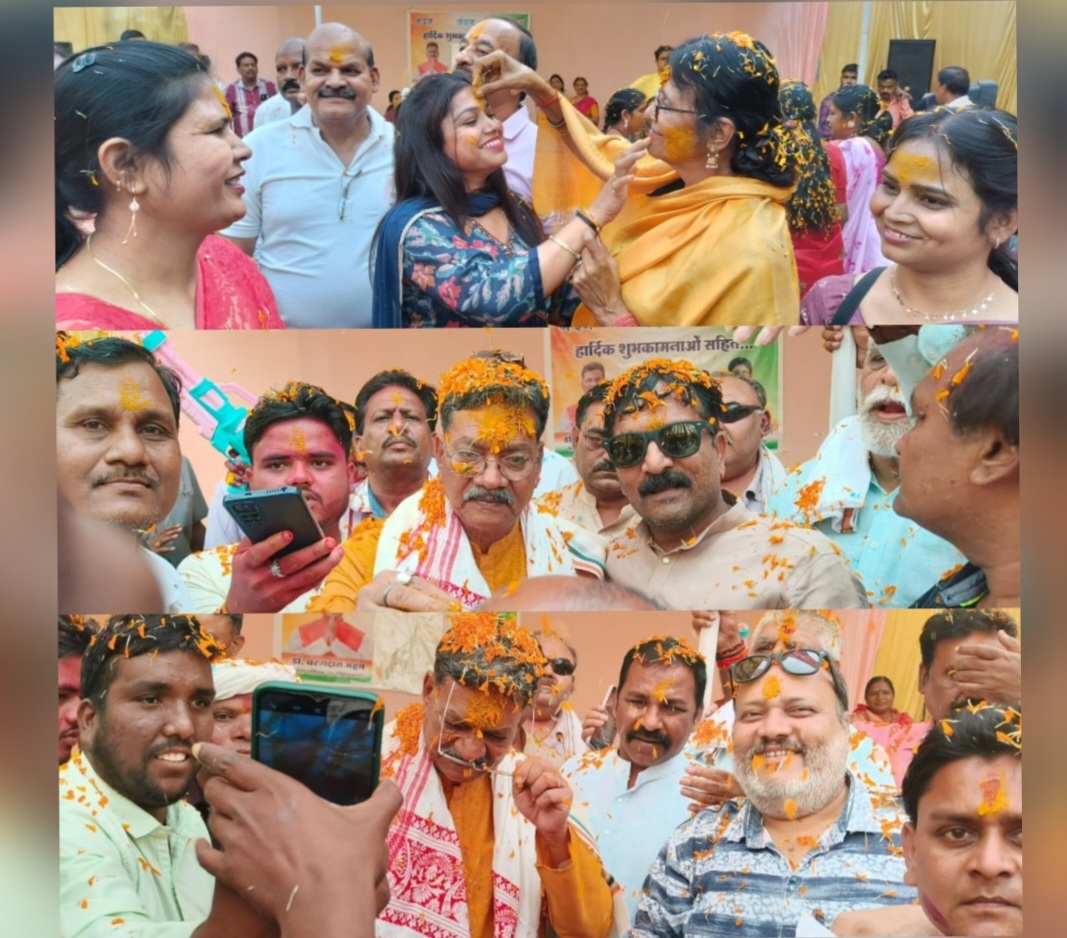 होली के रंग में रंगे डॉ. चरणदास, ज्योत्सना महंत, ढोल-नगाड़ों व फागुनी गीत के बीच थिरके महंत .. Kshiti Technologies होली के रंग में रंगे डॉ. चरणदास, ज्योत्सना महंत, ढोल-नगाड़ों व फागुनी गीत के बीच थिरके महंत .. Kshiti Technologies