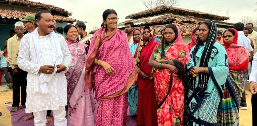 कांग्रेस तोड़-फोड़ की राजनीति नहीं करती और न ही किसी तरह का दबाव डाला जाता : सांसद ज्योत्सना महंत . Kshiti Technologies कांग्रेस तोड़-फोड़ की राजनीति नहीं करती और न ही किसी तरह का दबाव डाला जाता : सांसद ज्योत्सना महंत . Kshiti Technologies