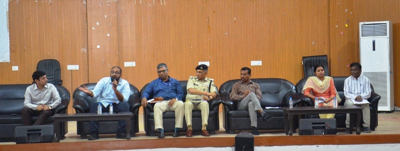 सामान्य प्रेक्षक, पुलिस प्रेक्षक ने सेक्टर अधिकारी एवं सेक्टर पुलिस अधिकारियों की बैठक लेकर निर्वाचन की तैयारियों की समीक्षा की .. Kshiti Technologies सामान्य प्रेक्षक, पुलिस प्रेक्षक ने सेक्टर अधिकारी एवं सेक्टर पुलिस अधिकारियों की बैठक लेकर निर्वाचन की तैयारियों की समीक्षा की .. Kshiti Technologies