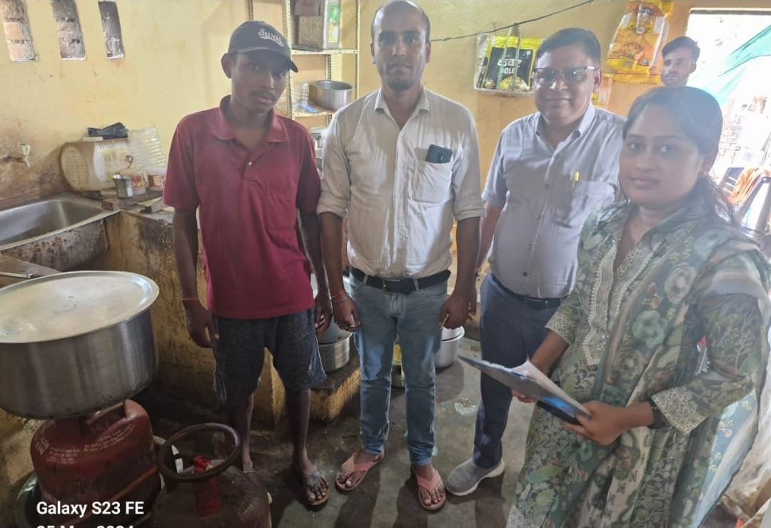 घरेलू गैस सिलेंडर का व्यावसायिक रूप से दुरुपयोग पाए जाने पर की गई जप्ती की कार्यवाही .. Kshiti Technologies घरेलू गैस सिलेंडर का व्यावसायिक रूप से दुरुपयोग पाए जाने पर की गई जप्ती की कार्यवाही .. Kshiti Technologies