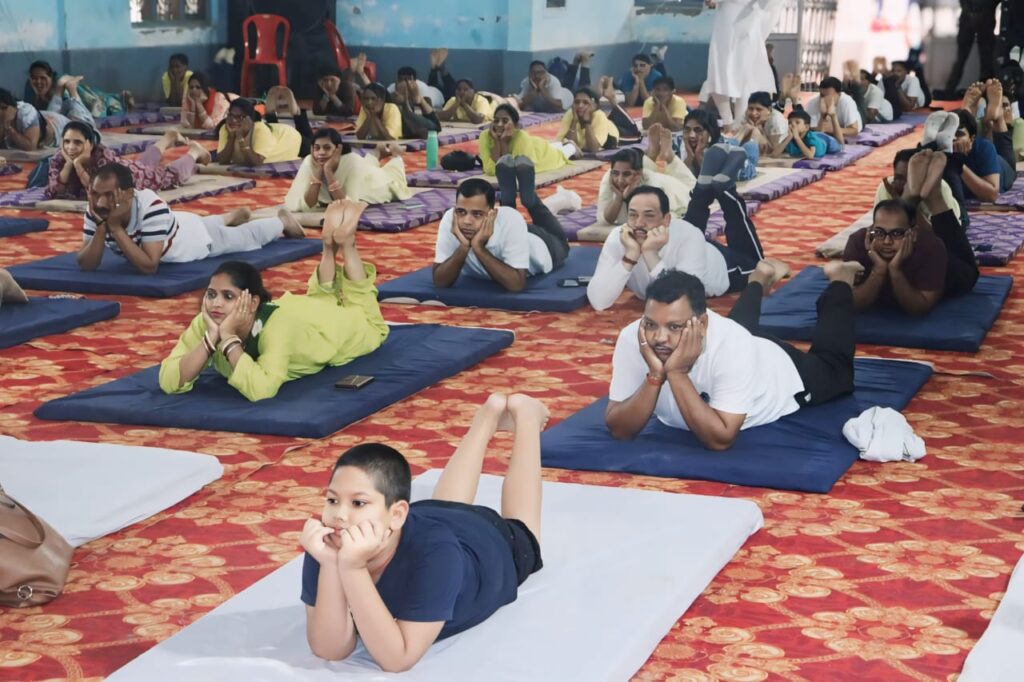 दसवें अंतर्राष्ट्रीय योग दिवस पर जिलेवासियों में दिखा खासा उत्साह, जागरूकतापूर्वक सभी वर्ग के लोगों ने किया योगाभ्यास .. Kshiti Technologies दसवें अंतर्राष्ट्रीय योग दिवस पर जिलेवासियों में दिखा खासा उत्साह, जागरूकतापूर्वक सभी वर्ग के लोगों ने किया योगाभ्यास .. Kshiti Technologies
