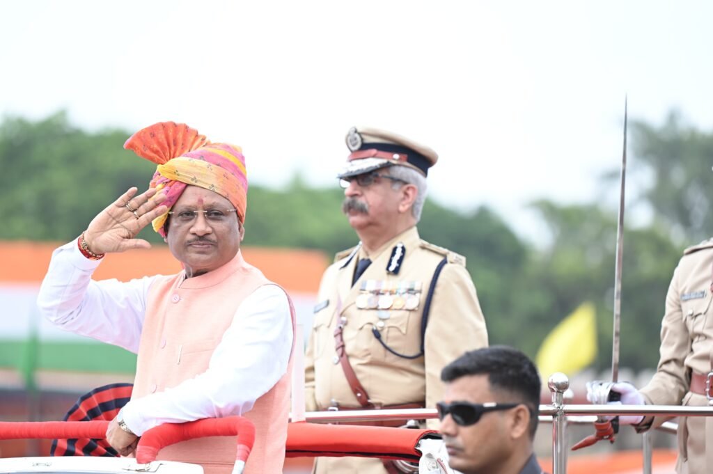 मुख्यमंत्री विष्णु देव साय ने राजधानी रायपुर के पुलिस परेड मैदान में आयोजित स्वतंत्रता दिवस राज्य स्तरीय समारोह में किया ध्वजारोहण .. Kshiti Technologies मुख्यमंत्री विष्णु देव साय ने राजधानी रायपुर के पुलिस परेड मैदान में आयोजित स्वतंत्रता दिवस राज्य स्तरीय समारोह में किया ध्वजारोहण .. Kshiti Technologies