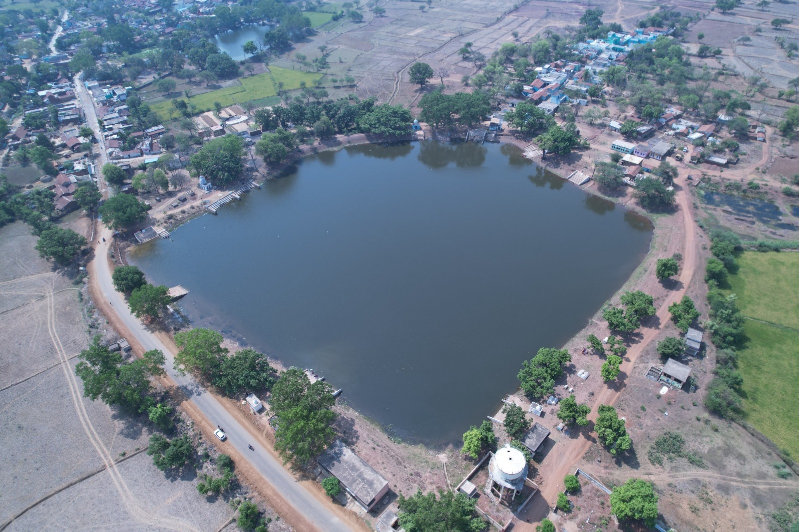स्वतंत्रता दिवस पर अमृत सरोवर तटों पर होगा ध्वजारोहण .. Kshiti Technologies स्वतंत्रता दिवस पर अमृत सरोवर तटों पर होगा ध्वजारोहण .. Kshiti Technologies
