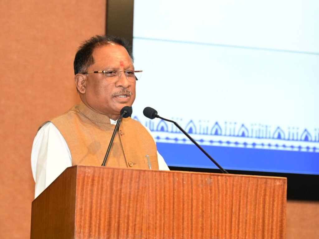 अधिकारी स्वयं को जनता का सेवक मानते हुए पूरे समर्पण, मेहनत और ईमानदारी से अपने कर्तव्यों का करें निर्वहन: मुख्यमंत्री विष्णु देव साय .. Kshiti Technologies अधिकारी स्वयं को जनता का सेवक मानते हुए पूरे समर्पण, मेहनत और ईमानदारी से अपने कर्तव्यों का करें निर्वहन: मुख्यमंत्री विष्णु देव साय .. Kshiti Technologies