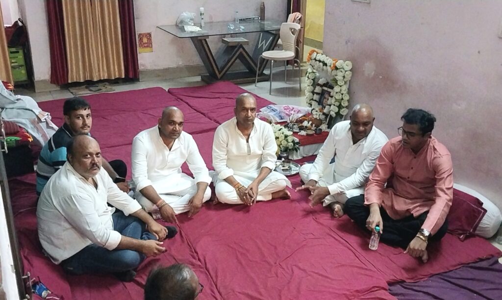 स्वर्गीय लक्ष्मी देवी अग्रवाल को डॉ. चरणदास महंत ने दी श्रद्धांजलि .. Kshiti Technologies स्वर्गीय लक्ष्मी देवी अग्रवाल को डॉ. चरणदास महंत ने दी श्रद्धांजलि .. Kshiti Technologies