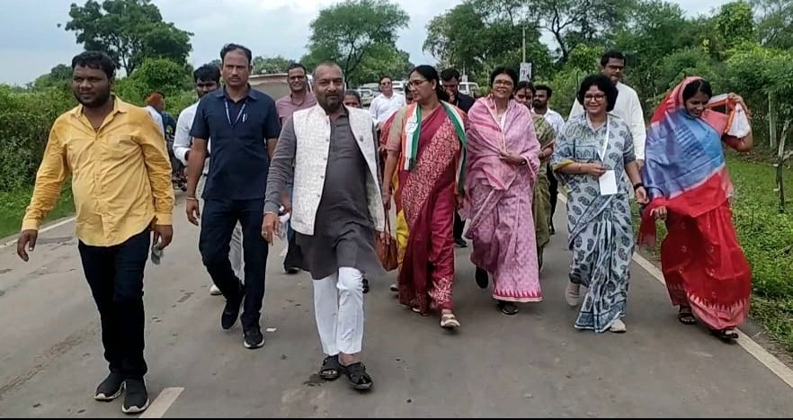 सक्ती के कांग्रेस जन पहुंचे न्याय पदयात्रा में, प्रदेश में बढ़ते अपराधों और गलत कार्यवाही के खिलाफ आंदोलन .. Kshiti Technologies सक्ती के कांग्रेस जन पहुंचे न्याय पदयात्रा में, प्रदेश में बढ़ते अपराधों और गलत कार्यवाही के खिलाफ आंदोलन .. Kshiti Technologies