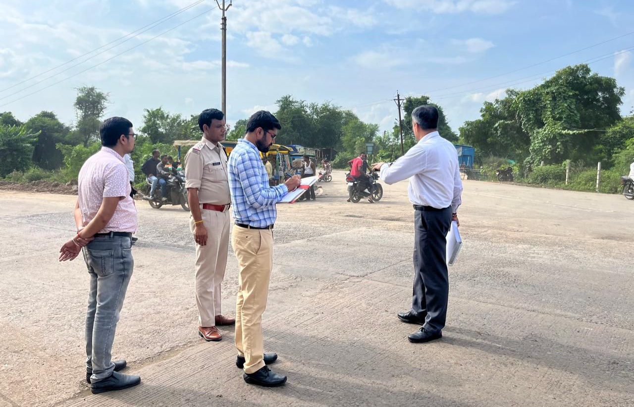 कोर्ट कमिश्नर ने सक्ती जिले के दुर्घटनाजन्य क्षेत्रों का किया भौतिक निरीक्षण .. Kshiti Technologies कोर्ट कमिश्नर ने सक्ती जिले के दुर्घटनाजन्य क्षेत्रों का किया भौतिक निरीक्षण .. Kshiti Technologies
