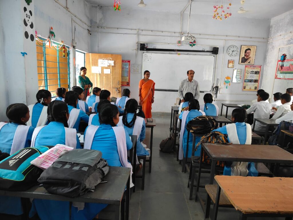 कलेक्टर के निर्देशन में सक्ती जिले के बोर्ड परीक्षा परिणाम को सुधारने स्कूलों का किया जा रहा सघन निरीक्षण .. Kshiti Technologies कलेक्टर के निर्देशन में सक्ती जिले के बोर्ड परीक्षा परिणाम को सुधारने स्कूलों का किया जा रहा सघन निरीक्षण .. Kshiti Technologies