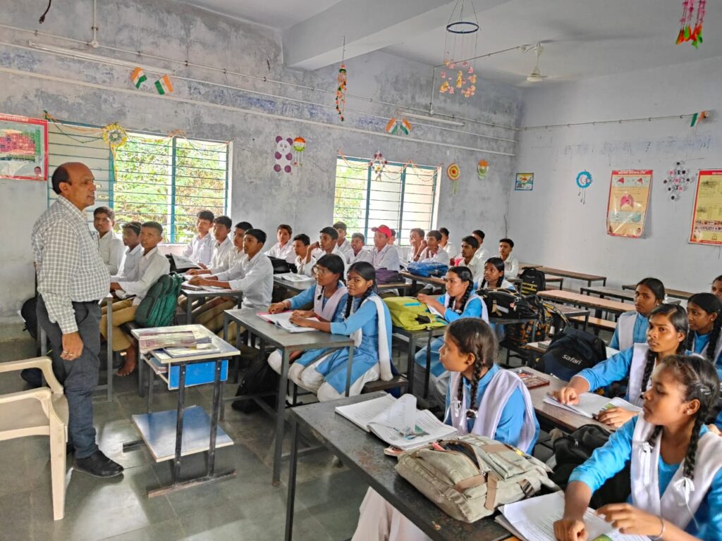कलेक्टर के निर्देशन में सक्ती जिले के बोर्ड परीक्षा परिणाम को सुधारने स्कूलों का किया जा रहा सघन निरीक्षण .. Kshiti Technologies कलेक्टर के निर्देशन में सक्ती जिले के बोर्ड परीक्षा परिणाम को सुधारने स्कूलों का किया जा रहा सघन निरीक्षण .. Kshiti Technologies