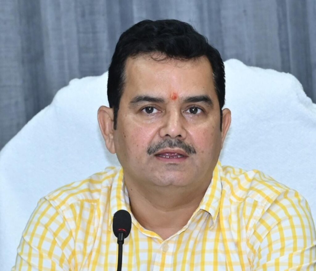 शासन की योजनाओं को अंतिम व्यक्ति तक पहुंचाने में जनसंपर्क विभाग की अहम भूमिका : सचिव पी. दयानंद .. Kshiti Technologies शासन की योजनाओं को अंतिम व्यक्ति तक पहुंचाने में जनसंपर्क विभाग की अहम भूमिका : सचिव पी. दयानंद .. Kshiti Technologies