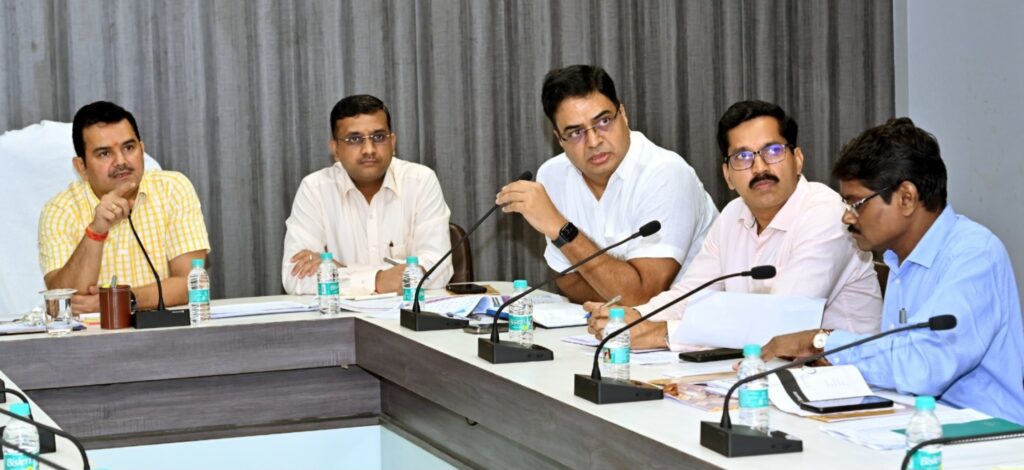 शासन की योजनाओं को अंतिम व्यक्ति तक पहुंचाने में जनसंपर्क विभाग की अहम भूमिका : सचिव पी. दयानंद .. Kshiti Technologies शासन की योजनाओं को अंतिम व्यक्ति तक पहुंचाने में जनसंपर्क विभाग की अहम भूमिका : सचिव पी. दयानंद .. Kshiti Technologies