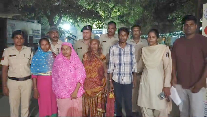 बड़ी खबर: दो भाइयों की मौत का मामला: अंधविश्वास के चलते हत्या का खुलासा, चार आरोपी गिरफ्तार .. Kshiti Technologies बड़ी खबर: दो भाइयों की मौत का मामला: अंधविश्वास के चलते हत्या का खुलासा, चार आरोपी गिरफ्तार .. Kshiti Technologies