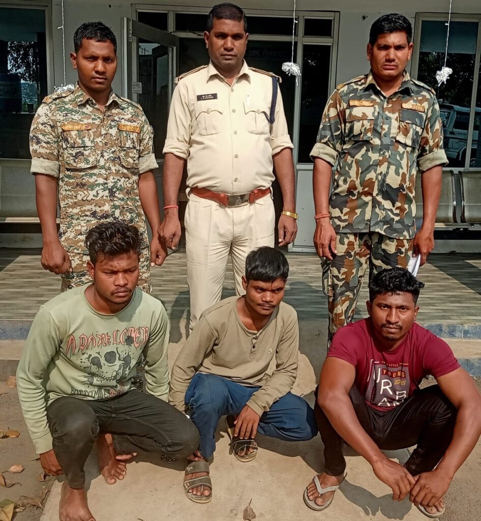जोबी पुलिस ने युवती से छेड़खानी के मामले में तीन आरोपियों को किया गिरफ्तार .. Kshiti Technologies जोबी पुलिस ने युवती से छेड़खानी के मामले में तीन आरोपियों को किया गिरफ्तार .. Kshiti Technologies