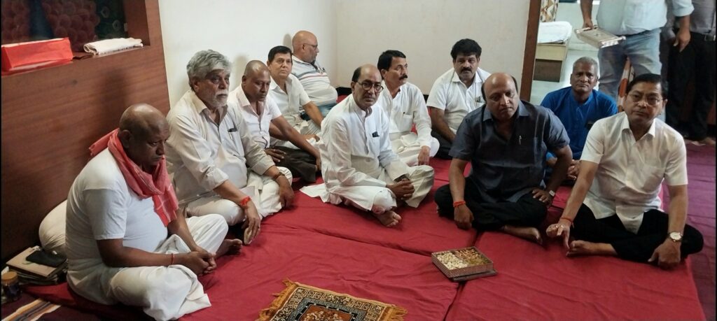 नेता प्रतिपक्ष डॉ. चरणदास महंत ने दिवंगत कपूरचंद निगानियां को दी श्रद्धांजलि .. Kshiti Technologies नेता प्रतिपक्ष डॉ. चरणदास महंत ने दिवंगत कपूरचंद निगानियां को दी श्रद्धांजलि .. Kshiti Technologies