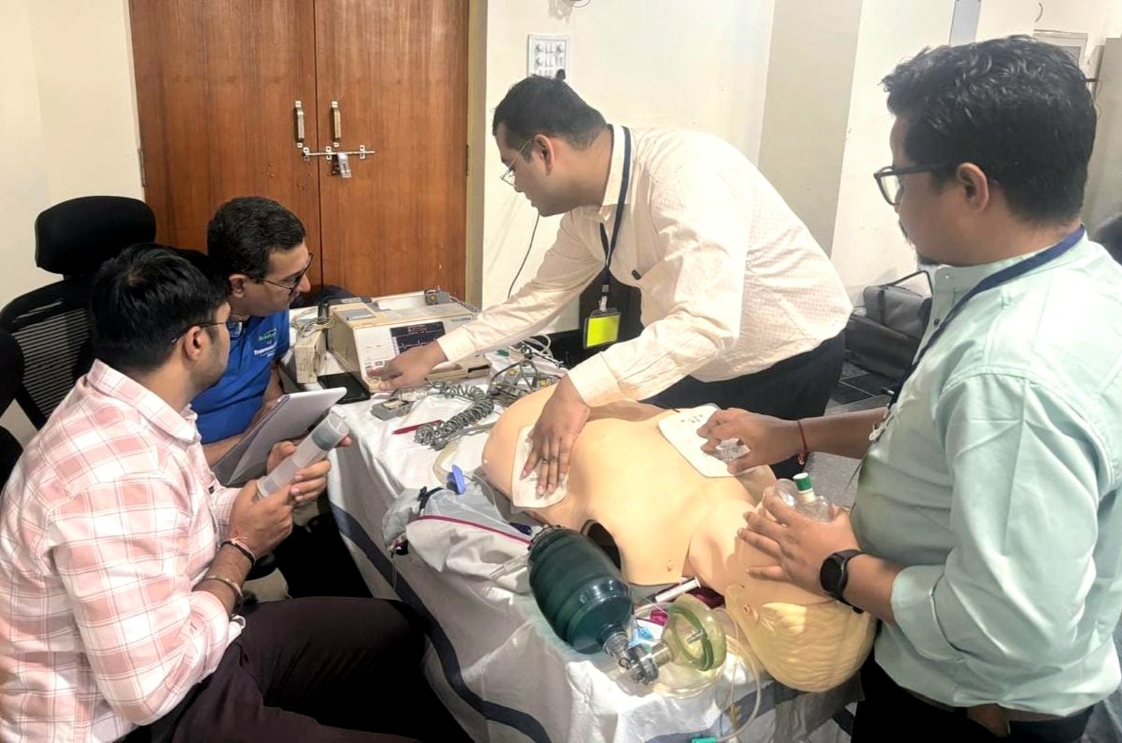 कार्डियक अरेस्ट के केस में सही समय पर सीपीआर मिलने से बढ़ जाती है मरीज के जीवित रहने की संभावना: डॉ. प्रतिभा जैन शाह .. Kshiti Technologies कार्डियक अरेस्ट के केस में सही समय पर सीपीआर मिलने से बढ़ जाती है मरीज के जीवित रहने की संभावना: डॉ. प्रतिभा जैन शाह .. Kshiti Technologies