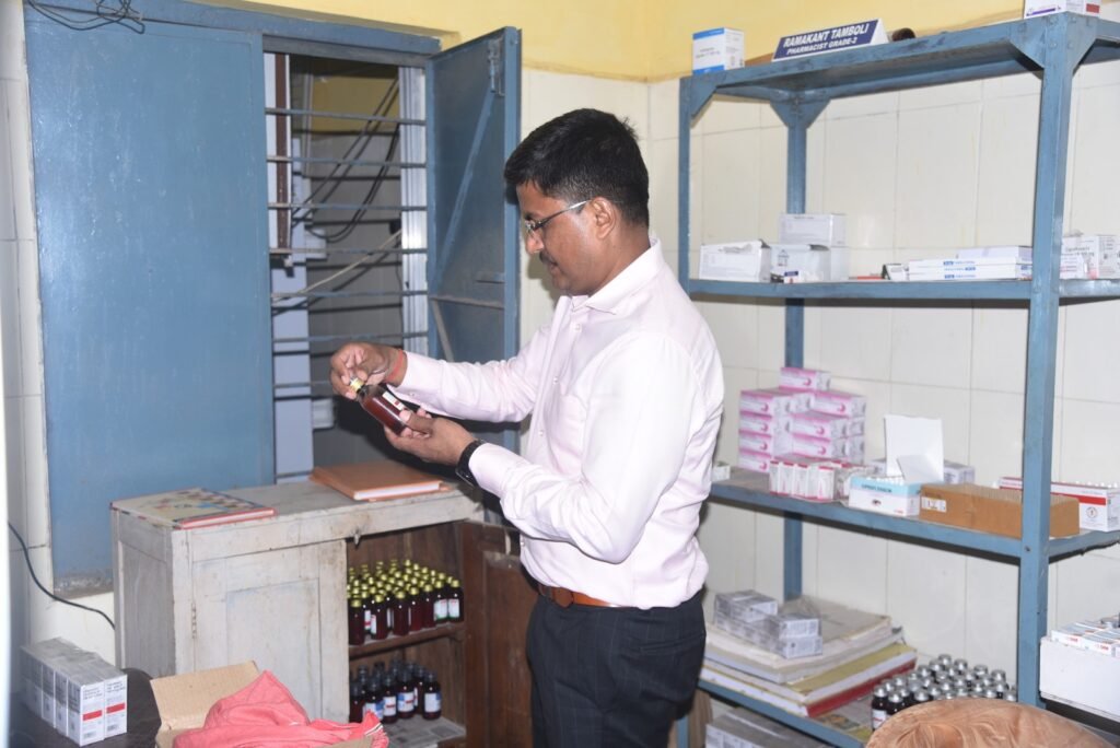 शासकीय योजनाओं का मैदानी हालात जानने दौरे पर निकले कलेक्टर .. Kshiti Technologies शासकीय योजनाओं का मैदानी हालात जानने दौरे पर निकले कलेक्टर .. Kshiti Technologies