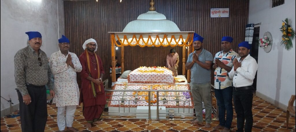 भक्ति और सेवा की भावना के साथ सक्ती के पूज्य सिंधी समाज ने मनाई गुरु नानक देव जी की जयंती .. Kshiti Technologies भक्ति और सेवा की भावना के साथ सक्ती के पूज्य सिंधी समाज ने मनाई गुरु नानक देव जी की जयंती .. Kshiti Technologies