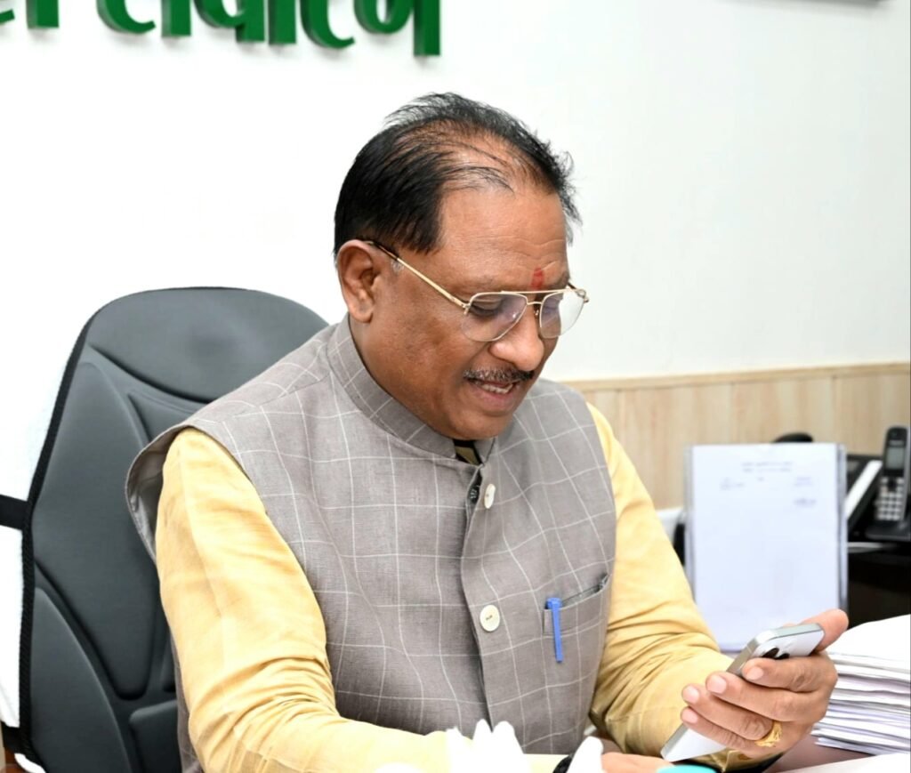 संघर्षों में पली बिटिया ने थामा बैडमिंटन का रैकेट तो मुख्यमंत्री ने दी शाबाशी, कहा- खूब आगे बढ़िये, हम आपके साथ हैं .. Kshiti Technologies संघर्षों में पली बिटिया ने थामा बैडमिंटन का रैकेट तो मुख्यमंत्री ने दी शाबाशी, कहा- खूब आगे बढ़िये, हम आपके साथ हैं .. Kshiti Technologies
