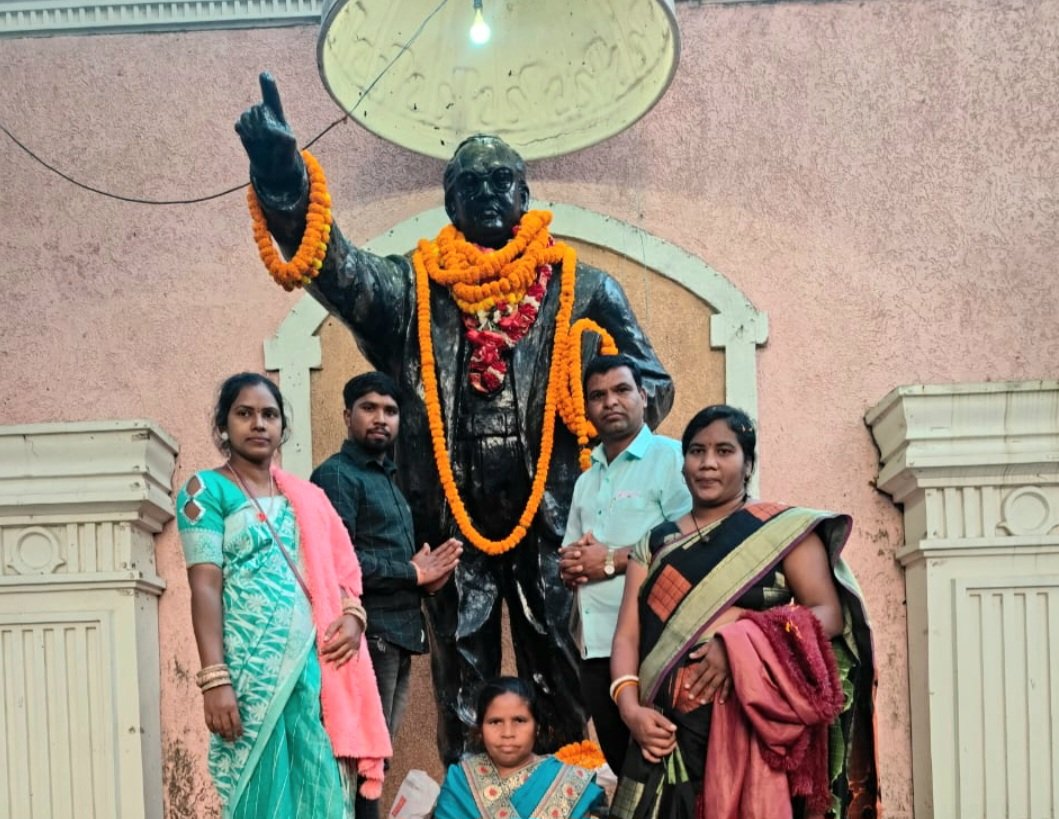 संविधान दिवस पर विशेष कार्यक्रम आयोजित, डॉक्टर अंबेडकर को श्रद्धांजलि अर्पित .. Kshiti Technologies संविधान दिवस पर विशेष कार्यक्रम आयोजित, डॉक्टर अंबेडकर को श्रद्धांजलि अर्पित .. Kshiti Technologies