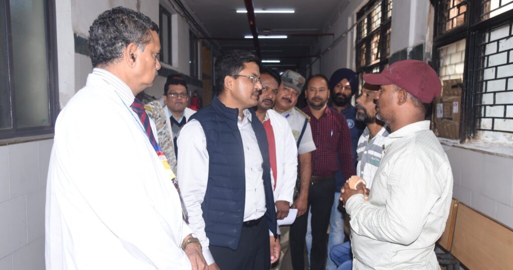 कलेक्टर ने सिम्स अस्पताल का किया निरीक्षण .. Kshiti Technologies कलेक्टर ने सिम्स अस्पताल का किया निरीक्षण .. Kshiti Technologies