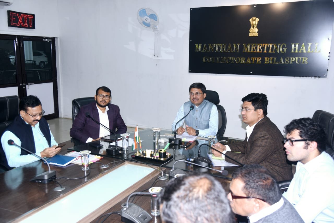 अधिकारी-कर्मचारियों की समस्याओं के निदान के लिए जिला कार्यालय में हर मंगलवार को जनदर्शन .. Kshiti Technologies अधिकारी-कर्मचारियों की समस्याओं के निदान के लिए जिला कार्यालय में हर मंगलवार को जनदर्शन .. Kshiti Technologies