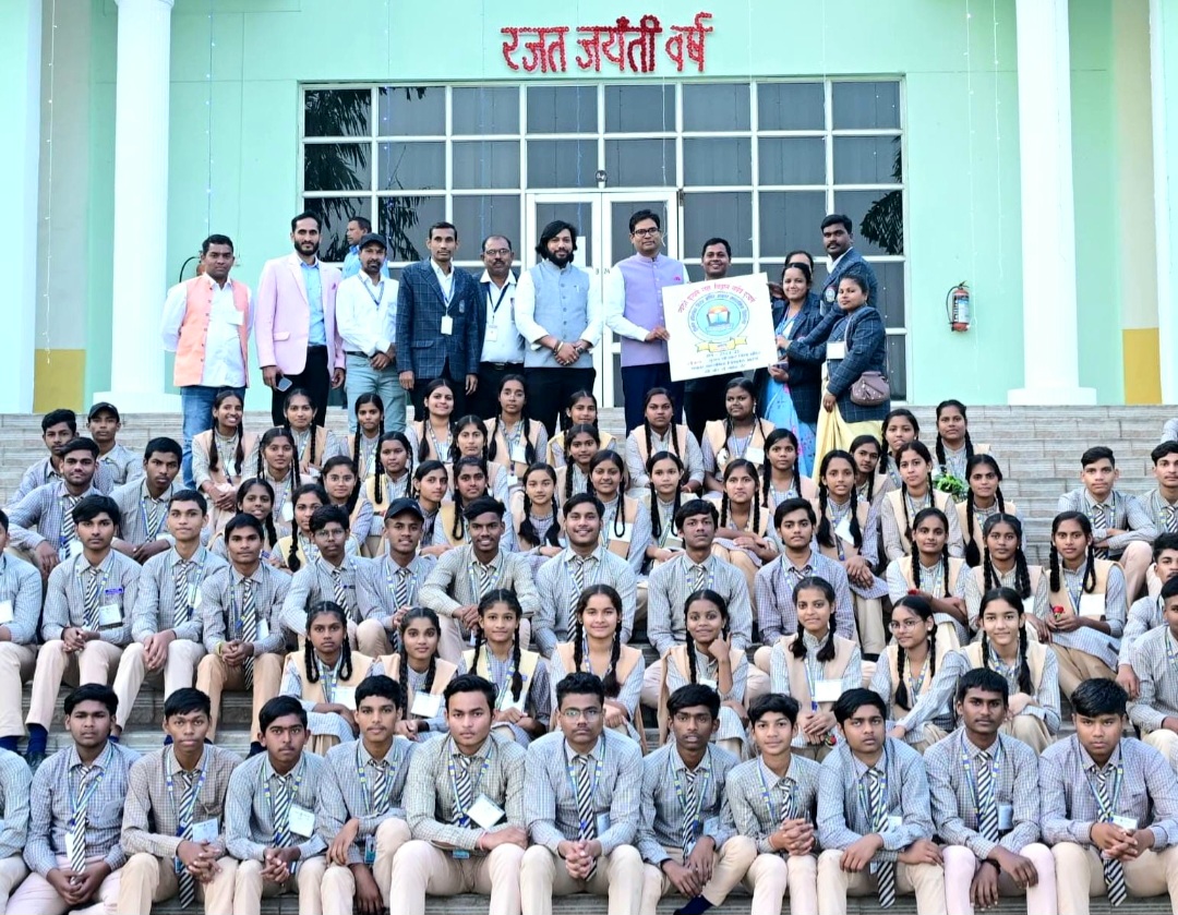 स्कूली बच्चों का विधानसभा का शैक्षणिक भ्रमण .. Kshiti Technologies स्कूली बच्चों का विधानसभा का शैक्षणिक भ्रमण .. Kshiti Technologies