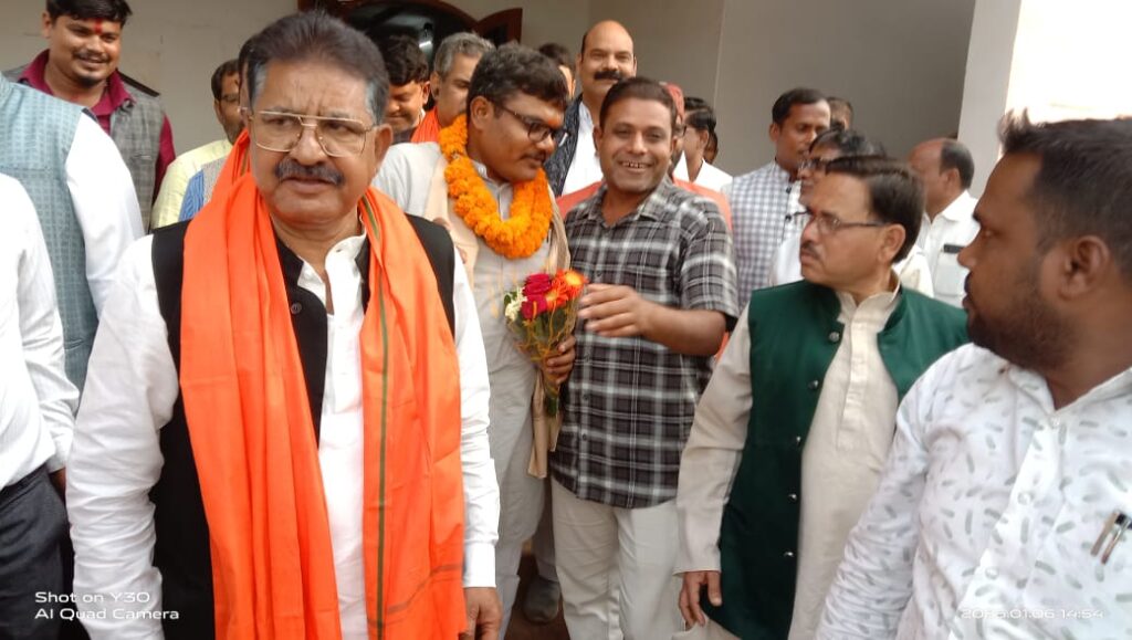 टिकेश्वर गबेल बने सक्ती के नए भाजपा जिला अध्यक्ष, कार्यकर्ताओं में उमड़ा उत्साह .. Kshiti Technologies टिकेश्वर गबेल बने सक्ती के नए भाजपा जिला अध्यक्ष, कार्यकर्ताओं में उमड़ा उत्साह .. Kshiti Technologies