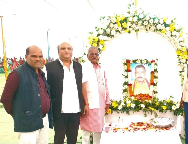 नेता प्रतिपक्ष डॉ. चरणदास महंत ने सुरेश हलवाई के निधन पर जताया शोक .. Kshiti Technologies नेता प्रतिपक्ष डॉ. चरणदास महंत ने सुरेश हलवाई के निधन पर जताया शोक .. Kshiti Technologies