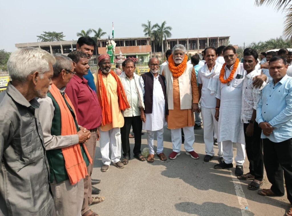 जिला पंचायत चुनाव: बम्हनीडीह क्षेत्र क्रमांक 17 से डॉ. काजल किरण गुलजार सिंह ने अपने समर्थकों के साथ भरा नामांकन, क्षेत्र में दिखा भारी उत्साह .. Kshiti Technologies