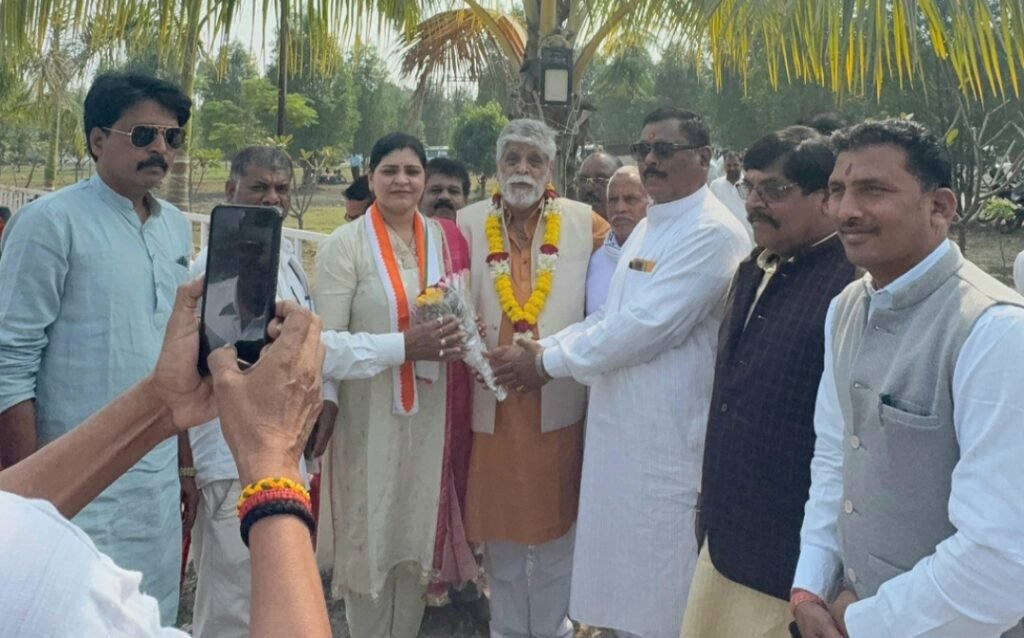 जिला पंचायत चुनाव: बम्हनीडीह क्षेत्र क्रमांक 17 से डॉ. काजल किरण गुलजार सिंह ने अपने समर्थकों के साथ भरा नामांकन, क्षेत्र में दिखा भारी उत्साह .. Kshiti Technologies