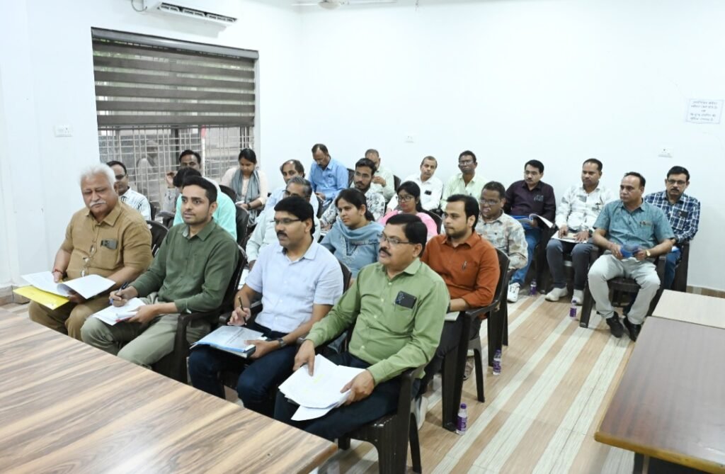 पेयजल और निस्तारी की समस्या से निपटने कलेक्टर ने लोक स्वास्थ्य यांत्रिकी और जल संसाधन विभाग की ली समीक्षा बैठक .. Kshiti Technologies पेयजल और निस्तारी की समस्या से निपटने कलेक्टर ने लोक स्वास्थ्य यांत्रिकी और जल संसाधन विभाग की ली समीक्षा बैठक .. Kshiti Technologies