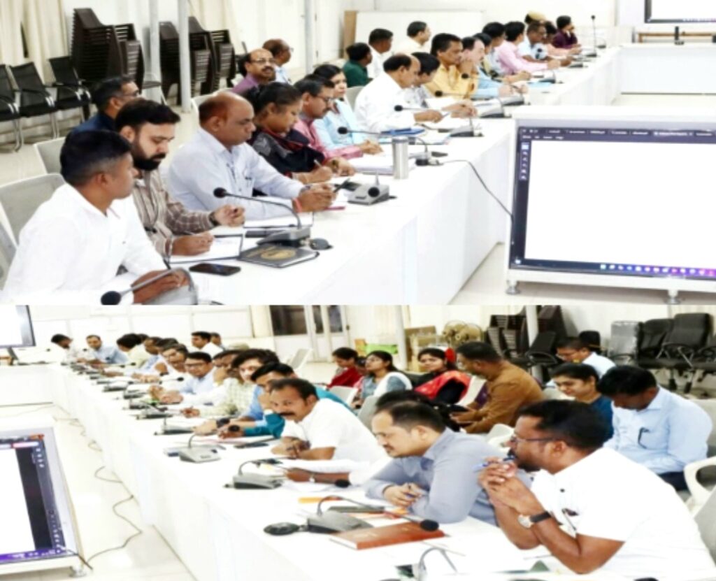 कलेक्टर ने ली साप्ताहिक समय सीमा की बैठक .. Kshiti Technologies कलेक्टर ने ली साप्ताहिक समय सीमा की बैठक .. Kshiti Technologies